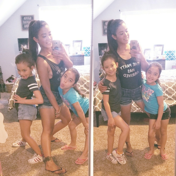 Meet your Posh Ambassador, Michelle - Picture 11 of 16